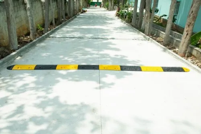 Picture of Arpitha Rubber Speed Humps, 50 mm thickness